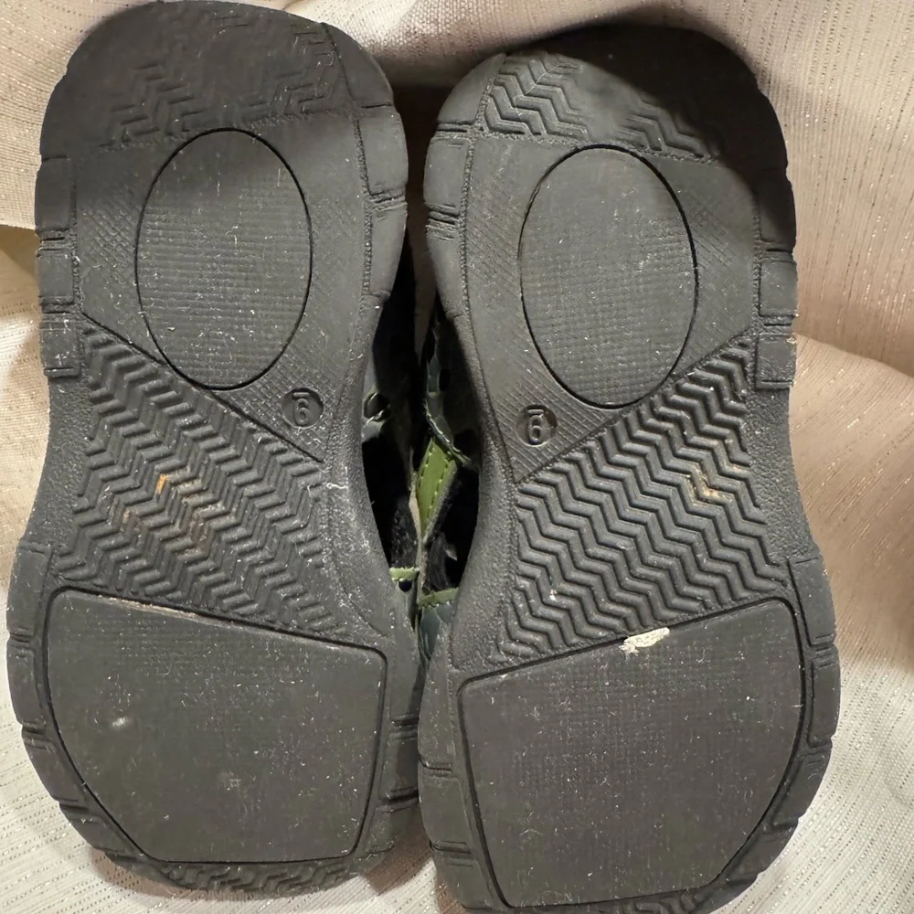 Kids Green Camouflage Jurassic World Sandals